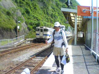 山川到着